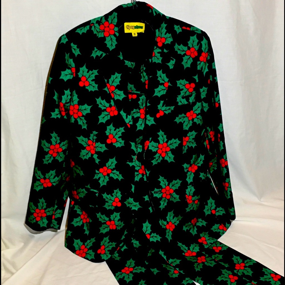 ARE THERE NO TIPSY ELVES OUT THERE??? 🎄🎄🎄
